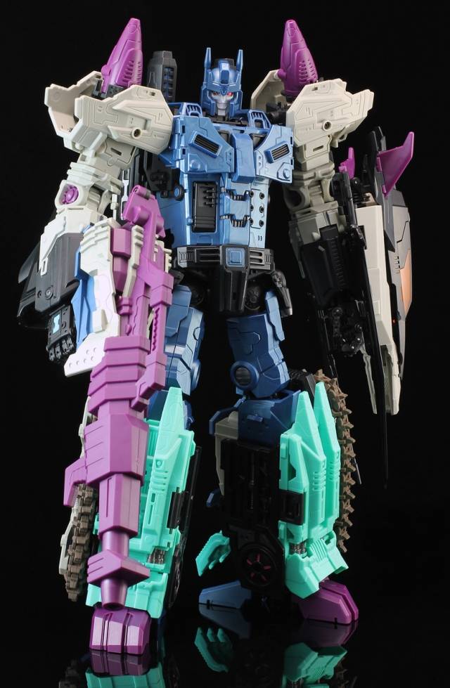 Mastermind Creations R-17 Carnifex Reissue – Kapow Toys