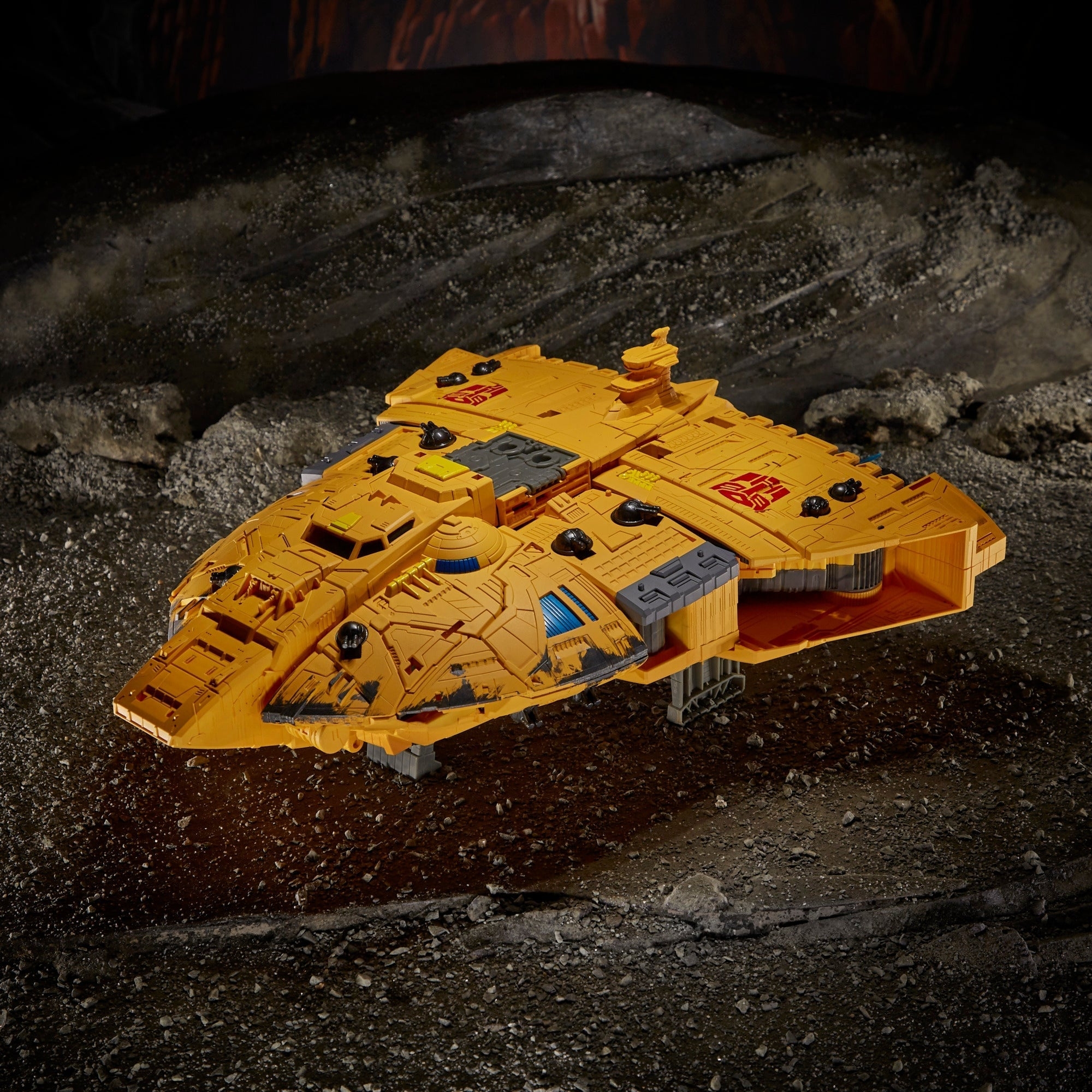Transformers Kingdom Titan Class Ark – Kapow Toys