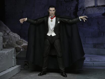 NECA Universal Monsters Ultimate Dracula ( Transylvania )